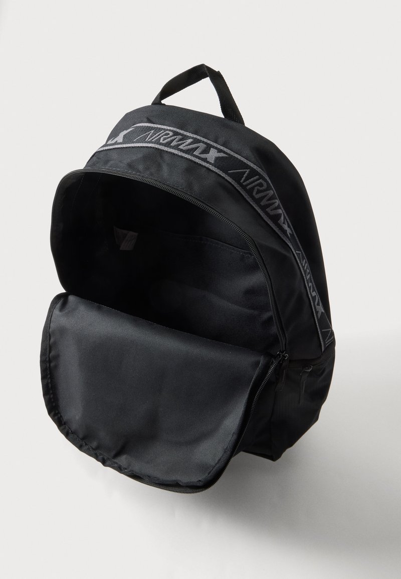 Nike Sportswear HERITAGE AIRMAX UNISEX - School bag - black/silver-coloured/ black - Zalando.ie Nike Sportswear HERITAGE AIRMAX UNISEX - School bag - black/silver-coloured/ black - Zalando.ie