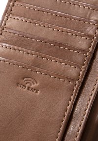 MAITRE STEINBACH DORIS - Portefeuille - cognac