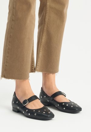 Ankle strap ballet pumps - Black