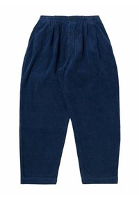 Pantaloni di velluto a coste color blu navy con vestibilità rilassata, pieghe sulla parte anteriore, tasche laterali e chiusura con bottone in vita. Tessuto morbido con righe verticali.
