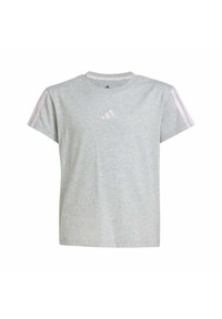 Camiseta de algodón gris con mangas cortas. Presenta rayas rosas en los hombros y un pequeño logo en el pecho. Textura suave.
