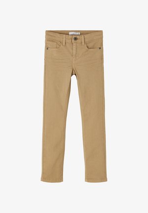 Pantalon beige ajusté avec fermeture avant par bouton et zip, passants pour ceinture, deux poches avant et une petite poche, posé à plat sur fond blanc.