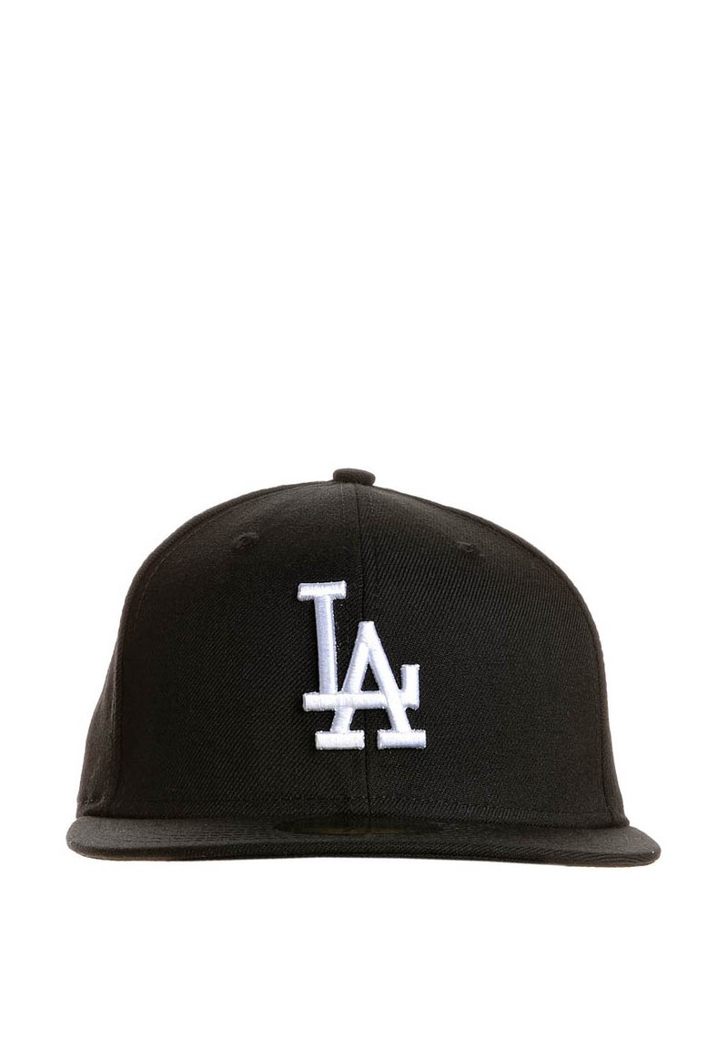 Casquette noire à visière plate avec le logo "LA" brodé en blanc à l'avant. Fabriquée en tissu au toucher lisse. Présente une couronne structurée.