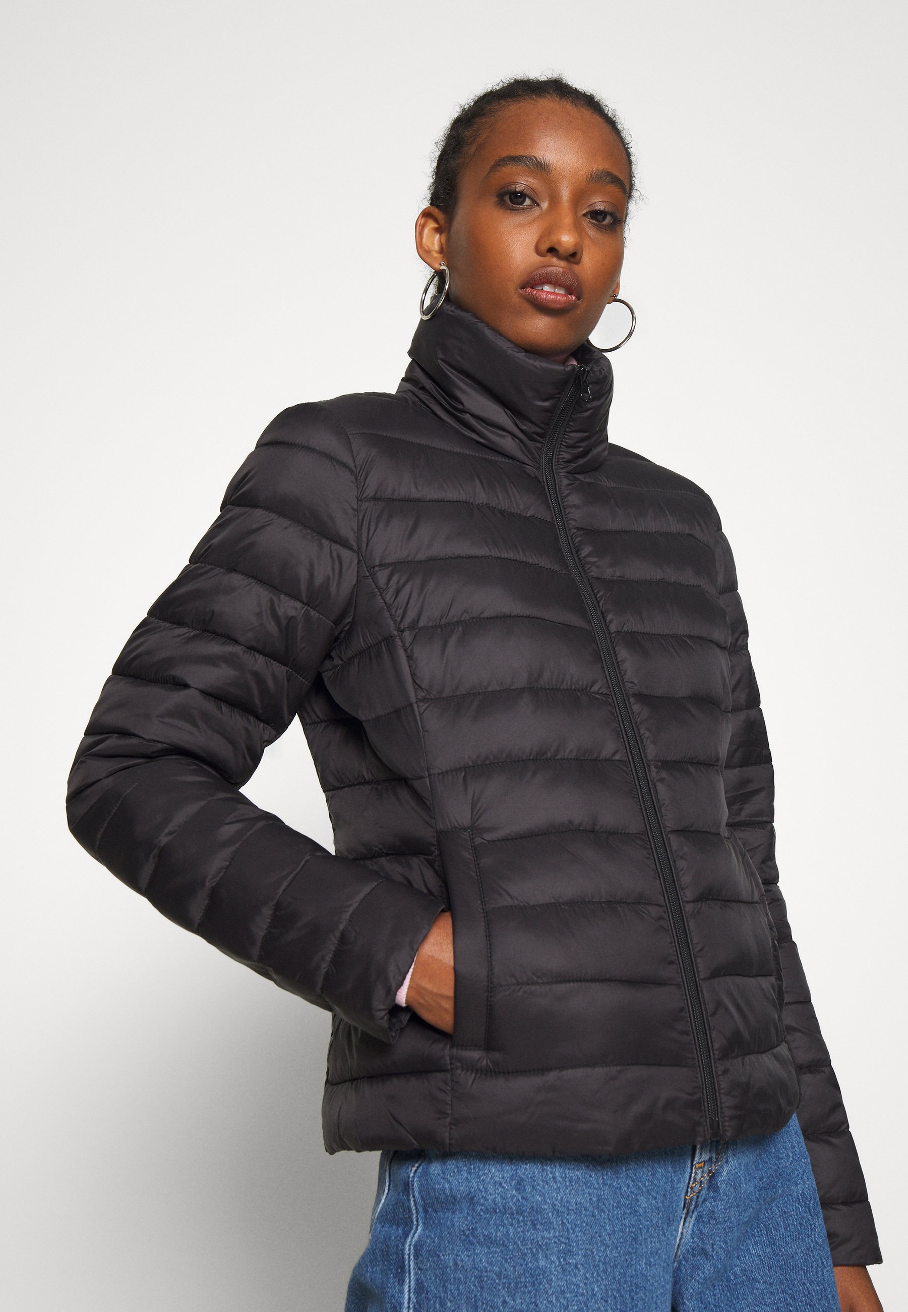 Vila Jackor Dam . Köp damjackor online på Zalando.se Vila Jackor Dam . Köp damjackor online på Zalando.se