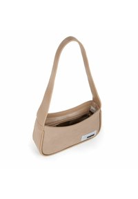 Beige håndtaske med en glat læderoverflade, stofkrop, en top lynlås lukning og en enkelt skulderrem. Har et logo mærke.