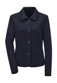 Marineblauwe jas van gladde stof, met een kraag, vijf knopen en twee voorzakken met klepdetails.