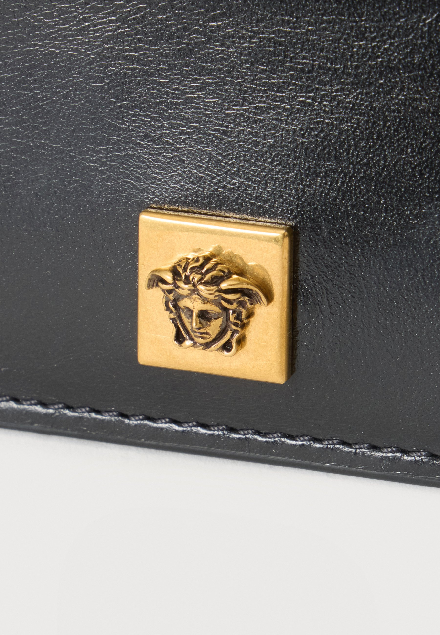 Versace FLAT CARD CASE - Wallet - black/gold-coloured/black
