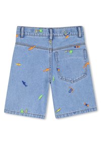 Ανοιχτό μπλε σορτς από τζιν με ζωηρή κέντηση ψαριών, φοίνικων και σανιδοκτισίας σε πορτοκαλί, πράσινο και μπλε. Σχεδίαση με πέντε τσέπες.