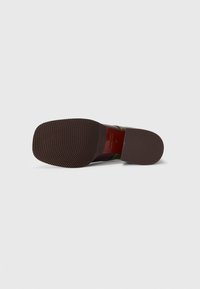 Chie Mihara Lace-up heels - kimera grape/aru kiwi/sucre mili
