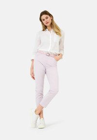 BRAX STYLE MARY  - Trousers - soft purple