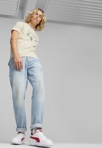 Puma DOUBLECOURT UNISEX - Tenisky - white club red