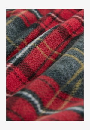 Țesătură din fleece cu carouri roșii și gri, având o textură moale, cu pătrate mari alternative conturate în alb și accente galbene.