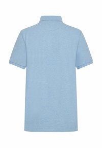 Hellblaues Poloshirt, kurze Ärmel, aus Baumwollmix, mit Kragen und ohne sichtbare Logos oder Muster. Glatte Textur, lässiges Design.