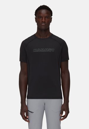 Zwart sportshirt met korte mouwen en een ronde hals, voorzien van het "Mammut" logo in een contrasterende matte afwerking op de voorkant, gemaakt van vochtregulerende stof.