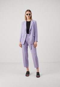 BOSS JOCALUAH - Puspaltis - medium purple