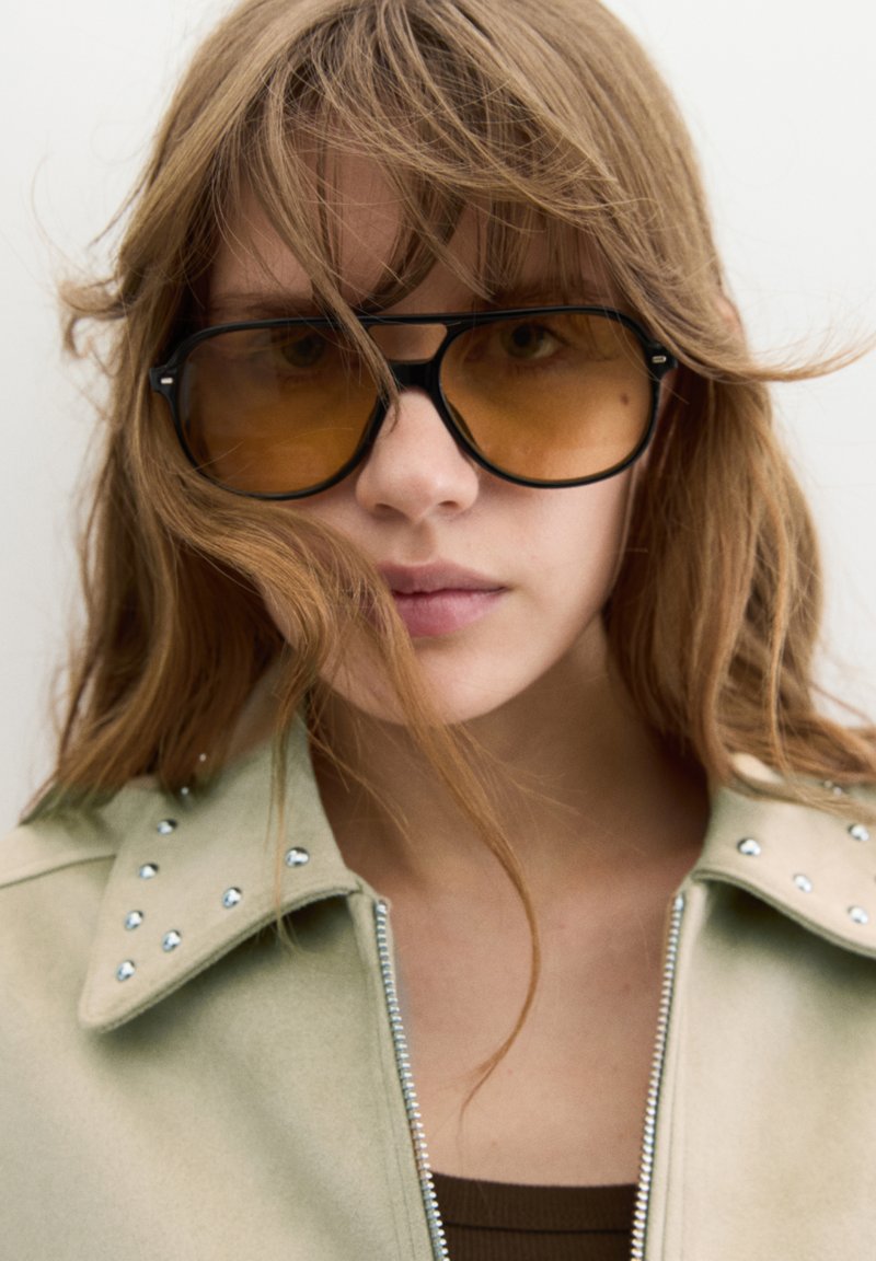 PULL&BEAR AVIATOR  - Sončna očala - yellow