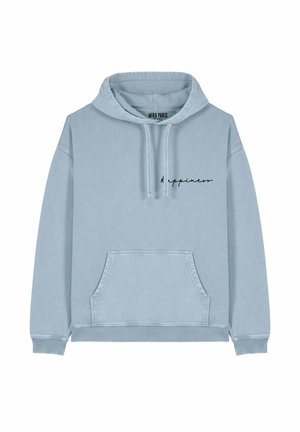 Lichtblauwe hoodie met een buidelzak, capuchon met trekkoord en het woord "geluk" in zwarte cursieve letters op de voorkant. Katoenen materiaal, casual ontwerp.