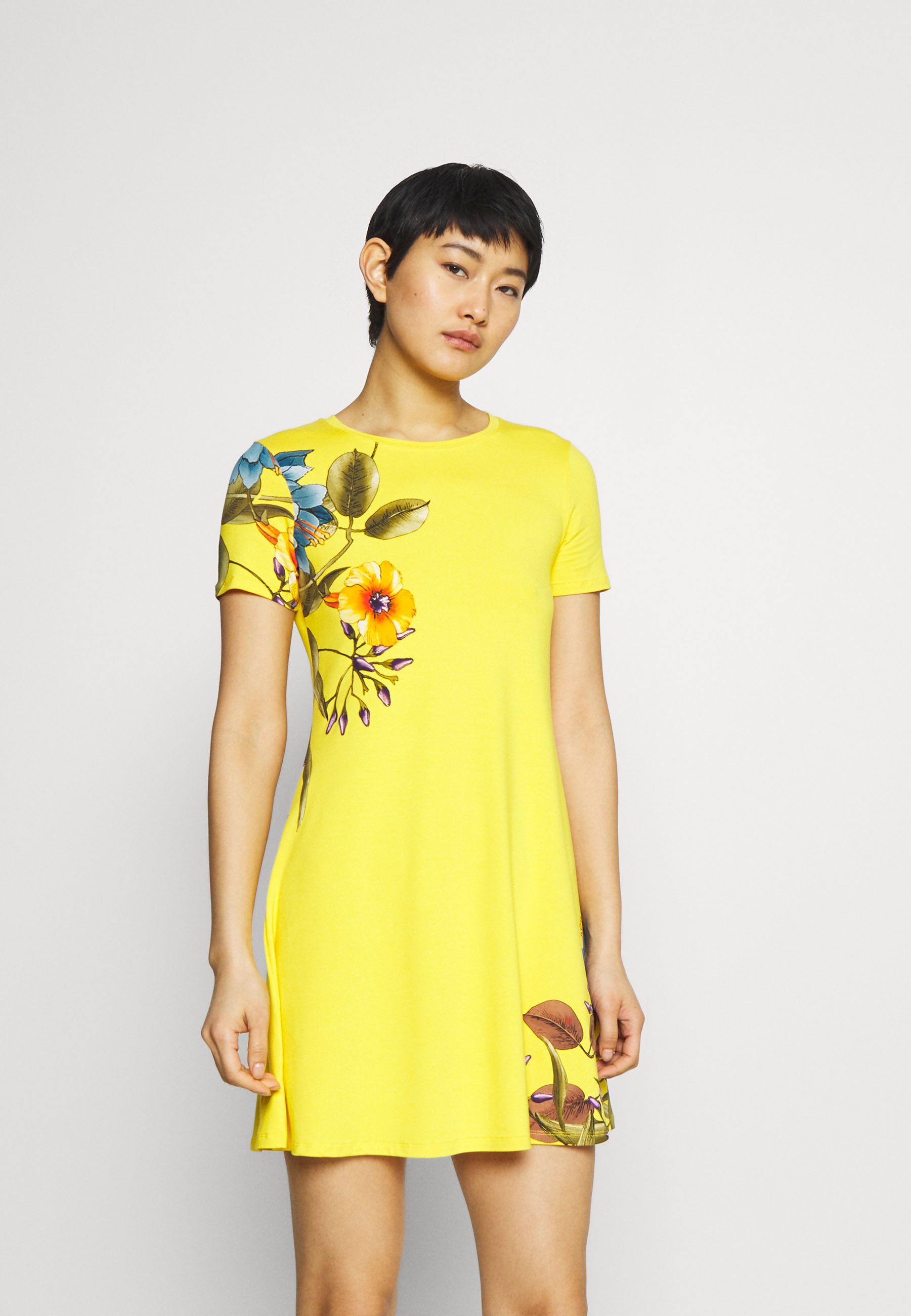 zalando robe desigual