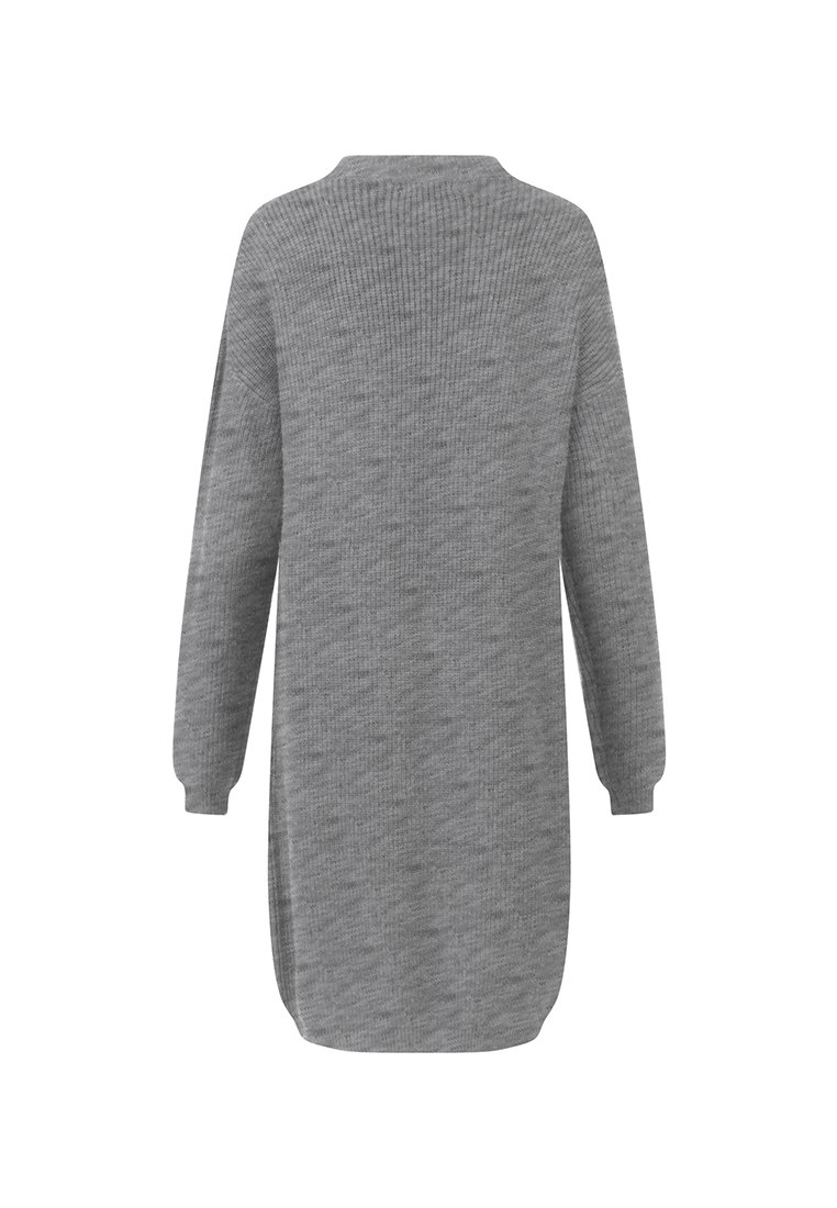 Graues Strickkleid mit langen Ärmeln, gerippter Textur und rundem Ausschnitt. Hat eine lockere Passform und Seitenschlitze für mehr Bewegungsfreiheit.
