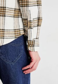 Lee CLEAN WESTERN - Chemise - ecru ochre plaid
