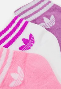 adidas Originals UNISEX 3 PACK  - Nogavice - white/preloved purple/bliss pink