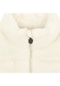 Cremefarbene Fleecejacke mit hohem Kragen, weichem Textil und einem schwarzen Reißverschlussanhänger in Form eines lächelnden Bären. Flauschiges und warmes Design.