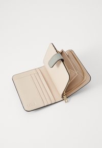 Furla CAMELIA COMPACT WALLET - Portemonnee - agave