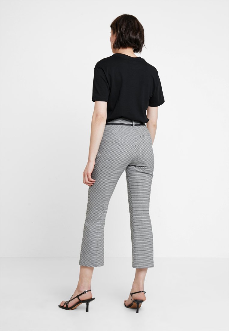 Fiveunits CLARA CROP Bukse white Zalando.no Fiveunits CLARA CROP Bukse white Zalando.no