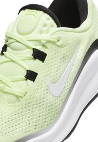 Nike Performance INFINITY FLOW UNISEX zielony neon