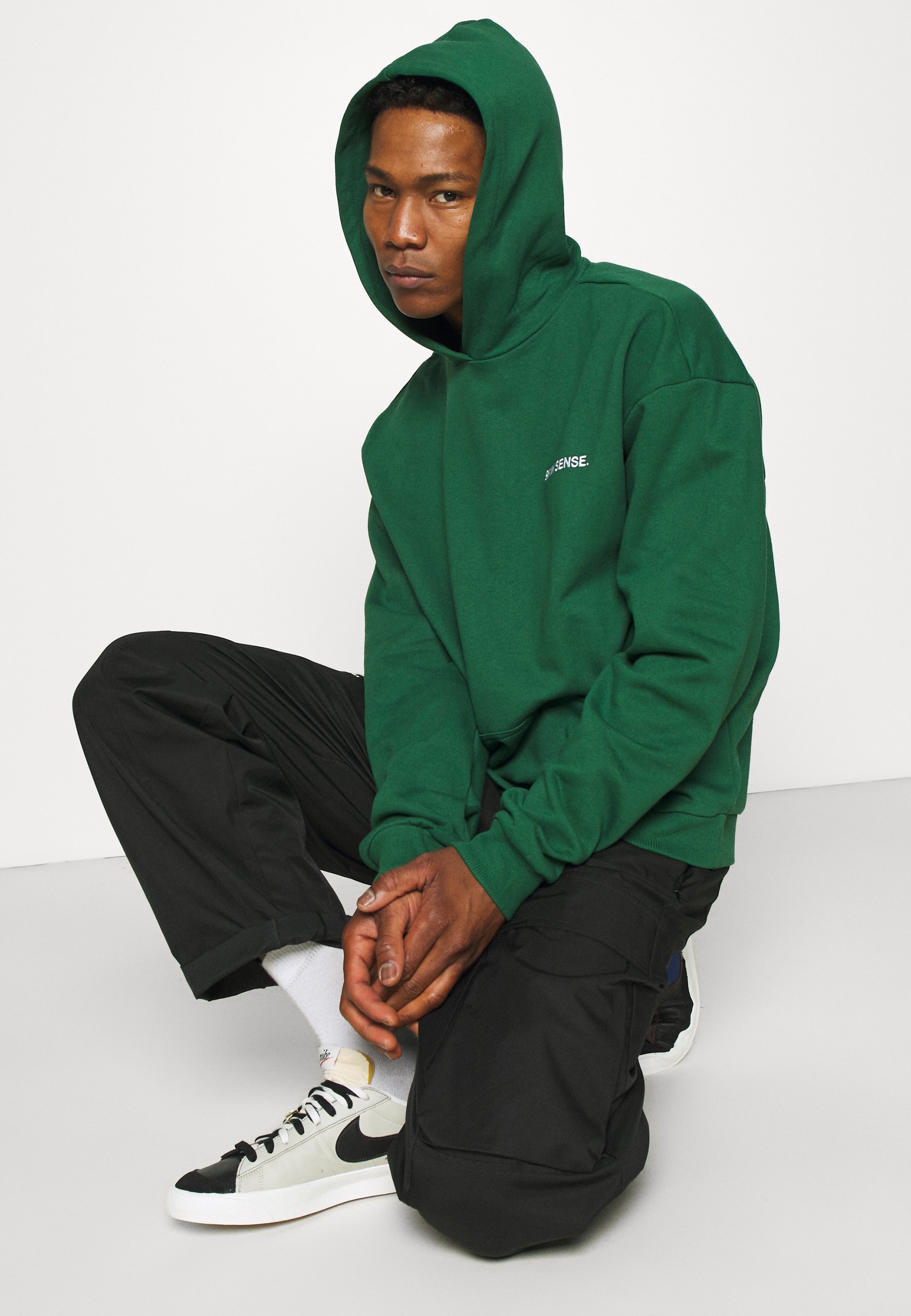 Hoodie Verde Oscuro | Ossoh
