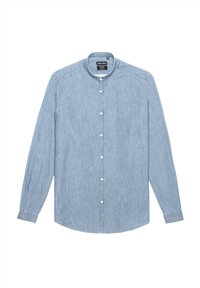 Camicia di denim azzurro chiaro con maniche lunghe, colletto alla coreana, chiusura a bottoni e bottoni bianchi. Presenta una finitura in tessuto testurizzato.