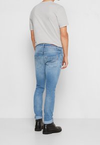 Dondup Džíny Slim Fit - light blue