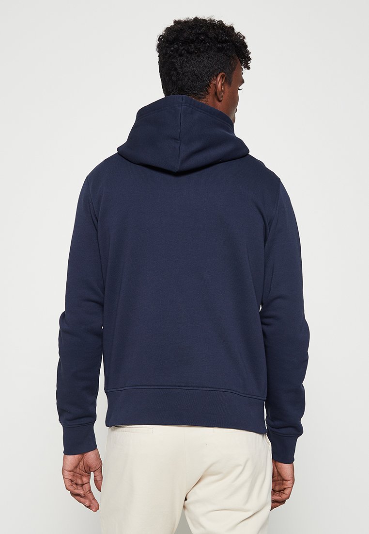 Kapuzenpullover