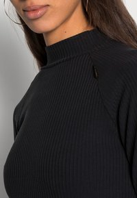 G-STAR SLIM HIDDEN PKT DRESS - Vestido de malha - dk black