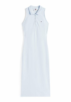 Lyseblå ærmeløs polo kjole lavet af glat stof, med kraveudskæring og plade med tre knapper samt et lille logo.