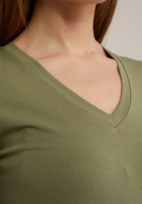 WE Fashion Jednoduché tričko - green