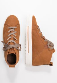 Tamaris Sneaker high - walnut