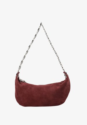 Kis puha bordó színű szarvasbőr válltáska ezüst láncpánttal és felső cipzárzárral.