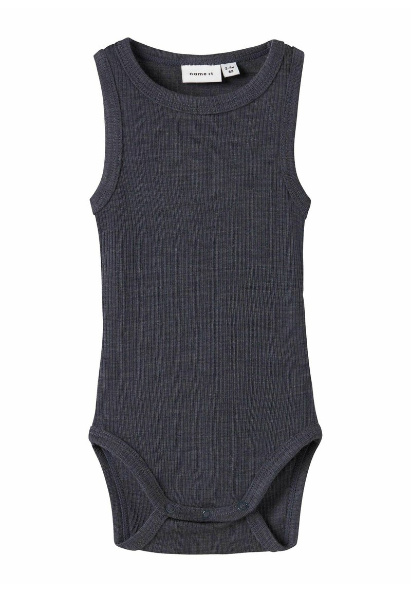 Bodysuit sans manches gris foncé en tissu côtelé. Présente un col rond et des fermetures à pression en bas. Texture lisse.