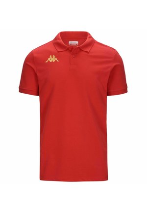 Polo rosso in cotone, con colletto classico, maniche corte e logo Kappa dorato sul lato sinistro del petto. Texture liscia.