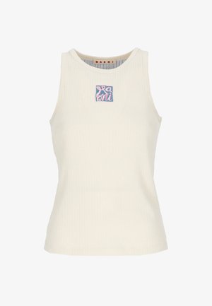 Canotta senza maniche color avorio chiaro con scollo rotondo e piccola toppa con design astratto in blu e rosa sul petto.