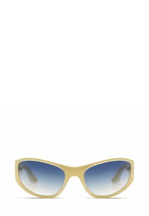 Lunettes de soleil en plastique jaune au design œil de chat, dotées de verres dégradés bleus allant du foncé au clair, avec une texture lisse et sans matériel visible.