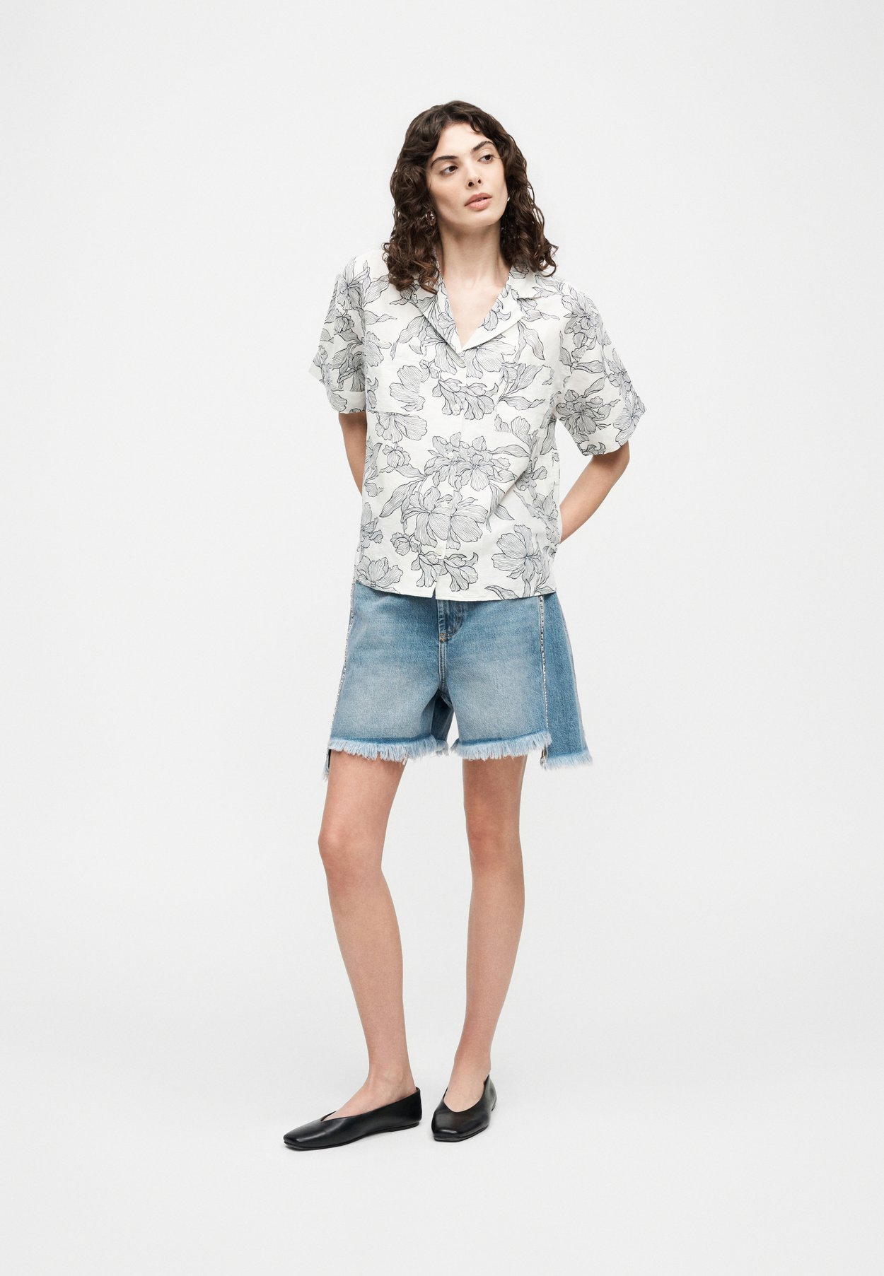 FLORAL PRINT SHIRT