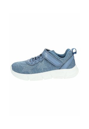 Scarpa sportiva blu in maglia con suola in gomma bianca, design con lacci e una cinghia in Velcro sulla parte superiore per una vestibilità sicura.
