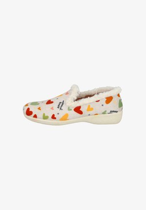 Zapatillas de crema con patrones de corazones multicolores, forro de piel de imitación alrededor de la abertura y una suela texturizada para uso en interiores.