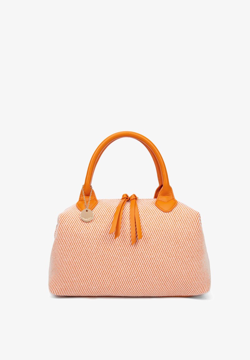 Gestreepte stoffen handtas in oranje en wit, met een ronde vorm, twee oranje handvatten en een decoratieve strik met een gouden hanger.