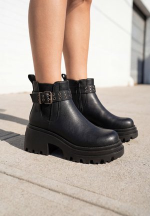 Buffalo, Kauboi/mootorratturi poolsaapad - black