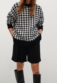 Mango Strickpullover - black