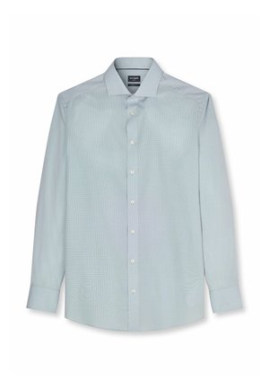 Chemise habillée homme bleu clair à manches longues avec boutons devant et col classique, étiquetée "Olymp Modern Fit."