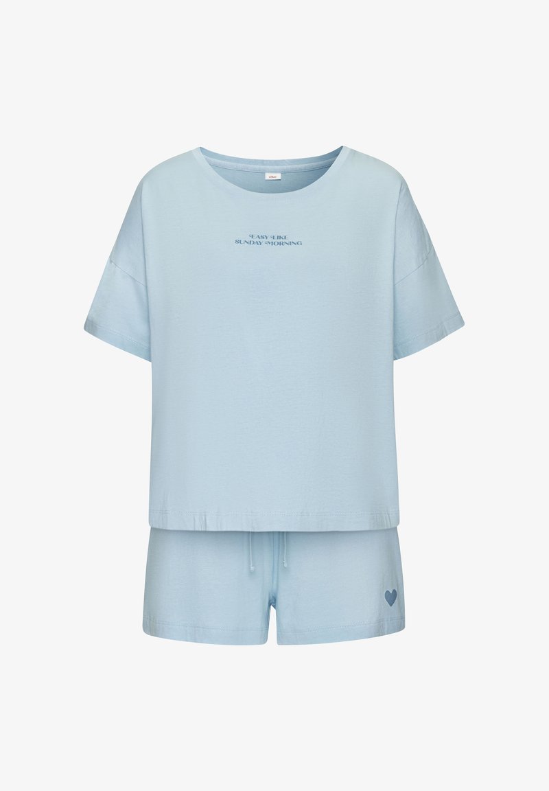 Hellblaues Baumwoll-Loungewear-Set mit einem kurzen Oberteil mit Rundhals und Shorts mit elastischem Bund und Herzakzent.